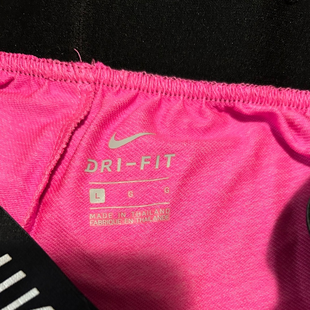 Nike Shorts - Picture 3 of 3